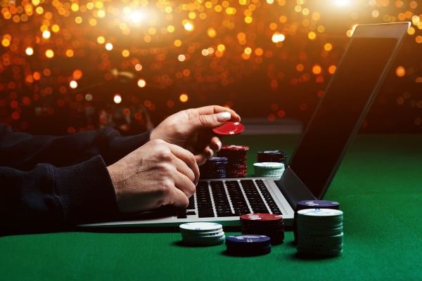 queenbet betting interface showing live odds for basketball and boxing